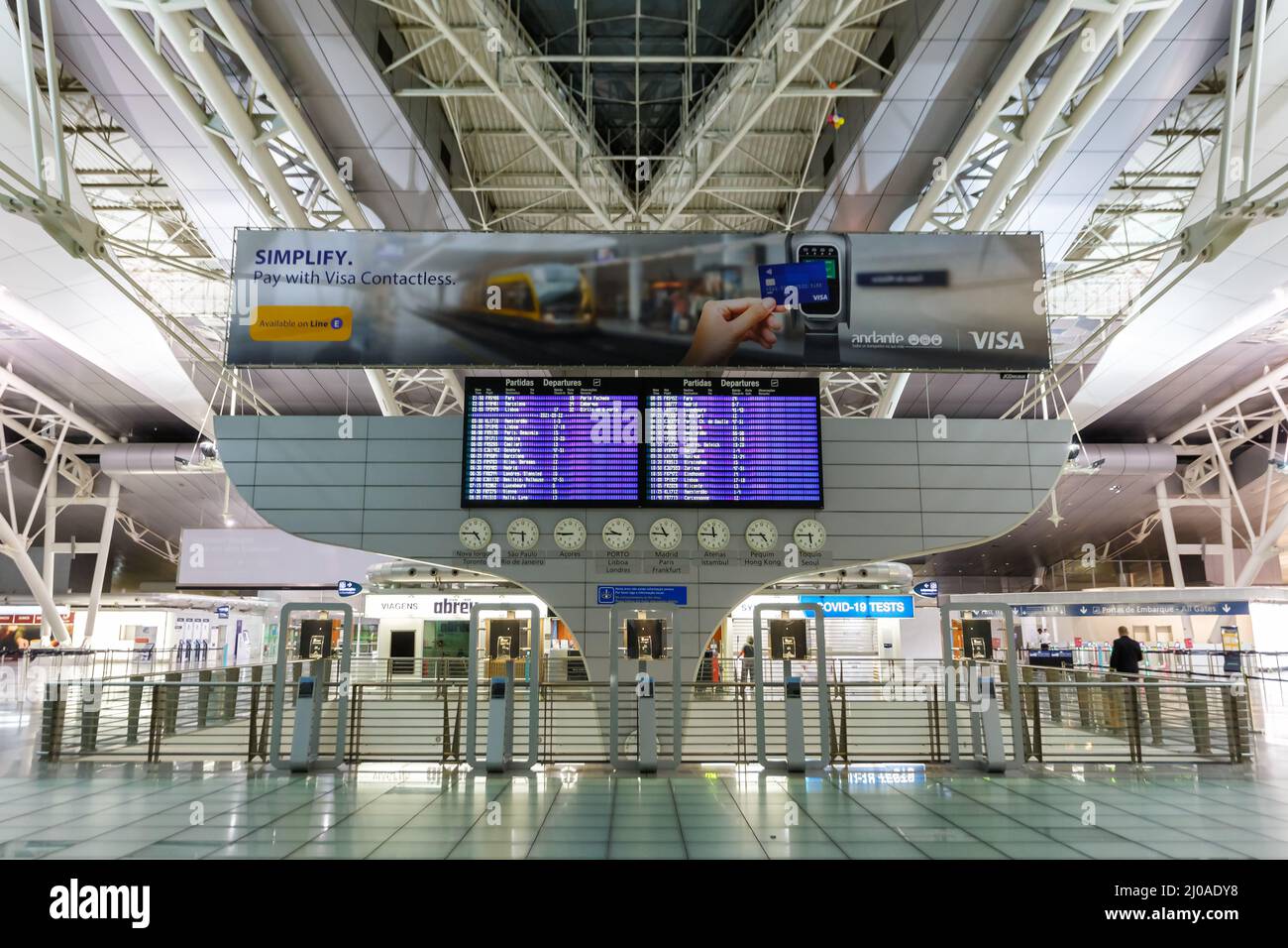 Porto, Portogallo - 21 settembre 2021: Terminal dell'aeroporto di Porto (OPO) in Portogallo. Foto Stock