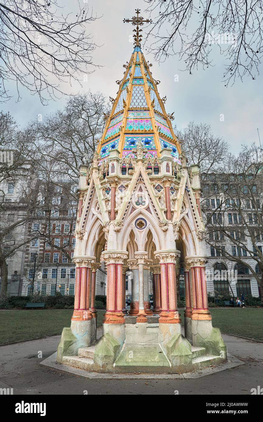 Buxton fontana bevente, Londra, Inghilterra, commemora la legge del Parlamento del 1807 che abolisce il commercio degli schiavi e la legge del 1833 che emancipano gli schiavi. Foto Stock