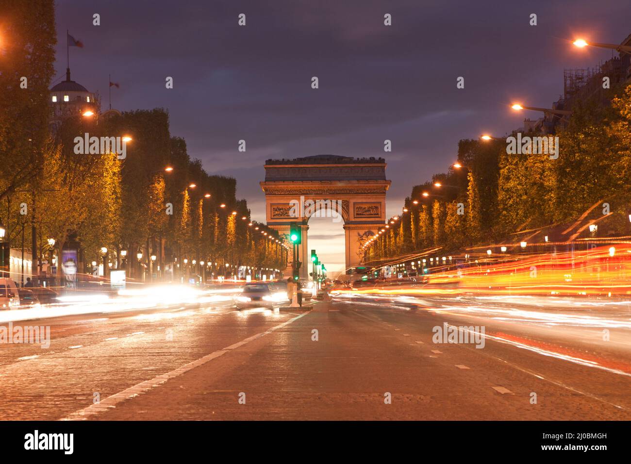 Arco di Trionfo di notte, Parigi, Francia Foto Stock