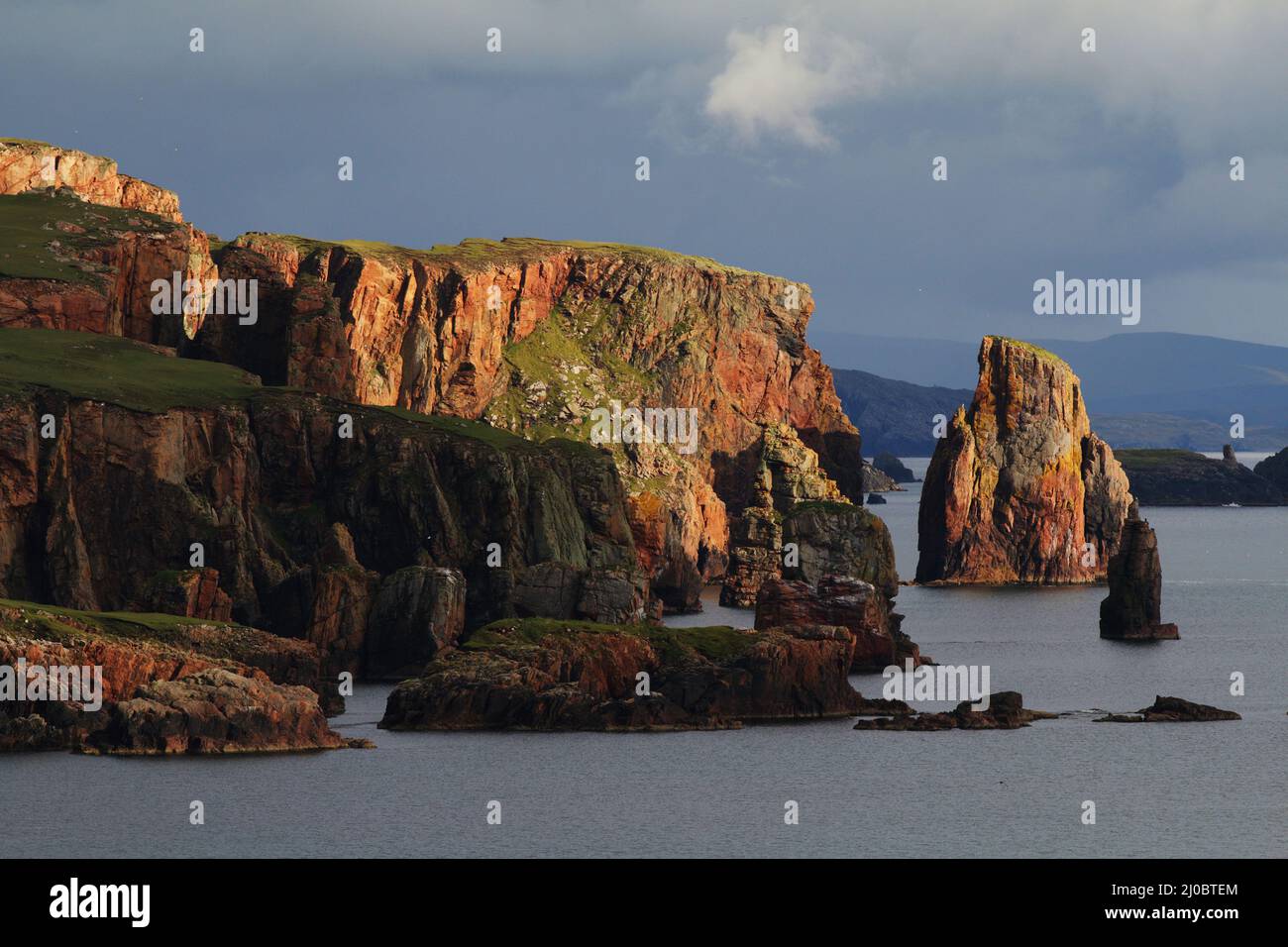 Scogliere di Neap, penisola di Eshaness, Shetland, Scozia Foto Stock