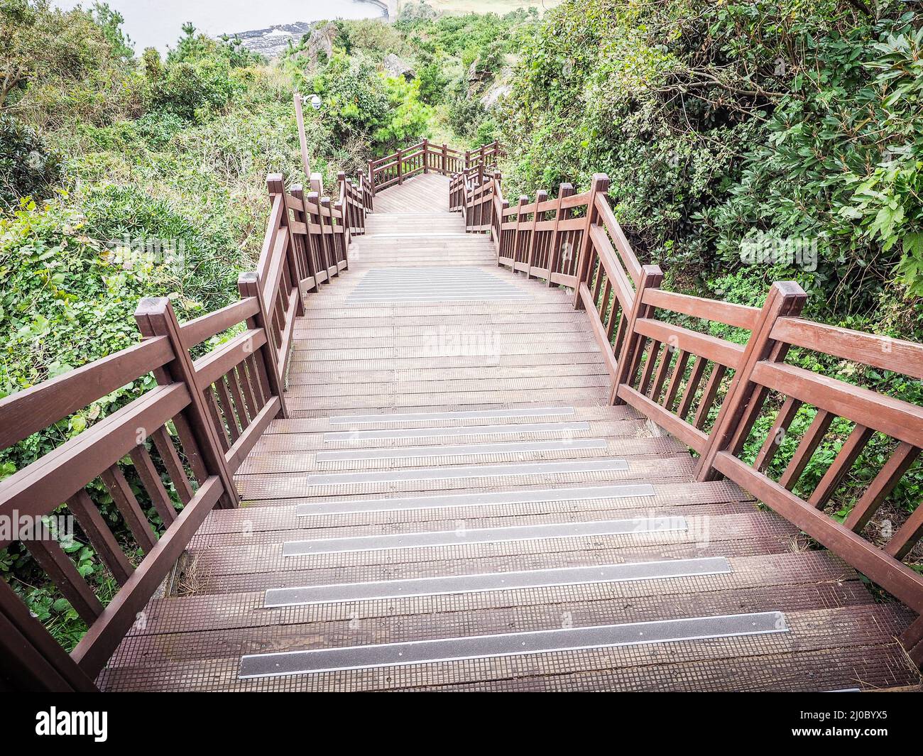 Vista da Seongsan Ilchulbong (Sunrise Peak), uno dei siti di turismo naturalistico UNESCO sull'isola di Jeju nella Corea del Sud Foto Stock