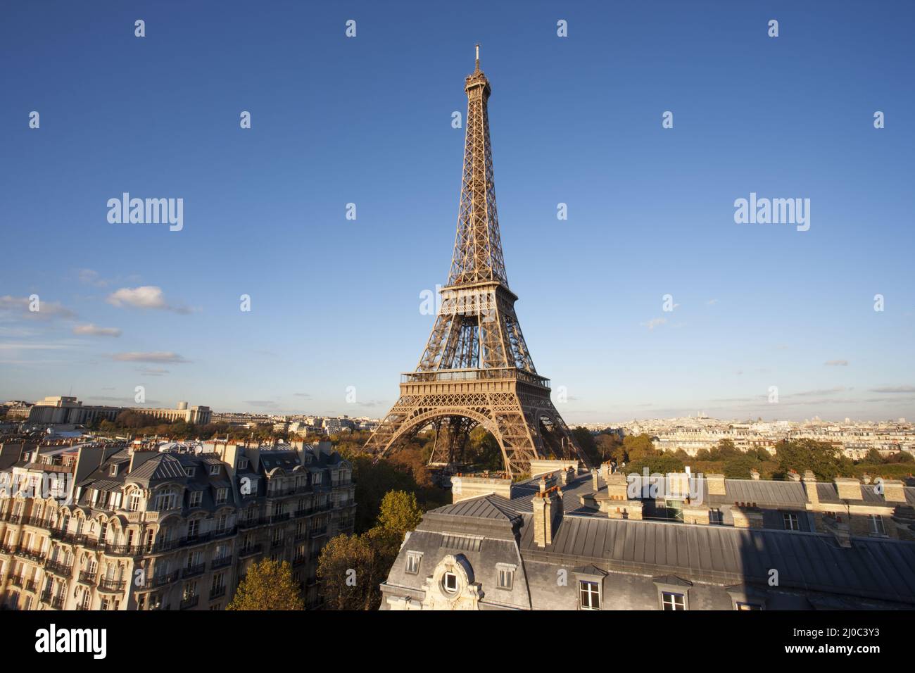 Vista elevata della Torre Eiffel, Parigi, Francia. Foto Stock