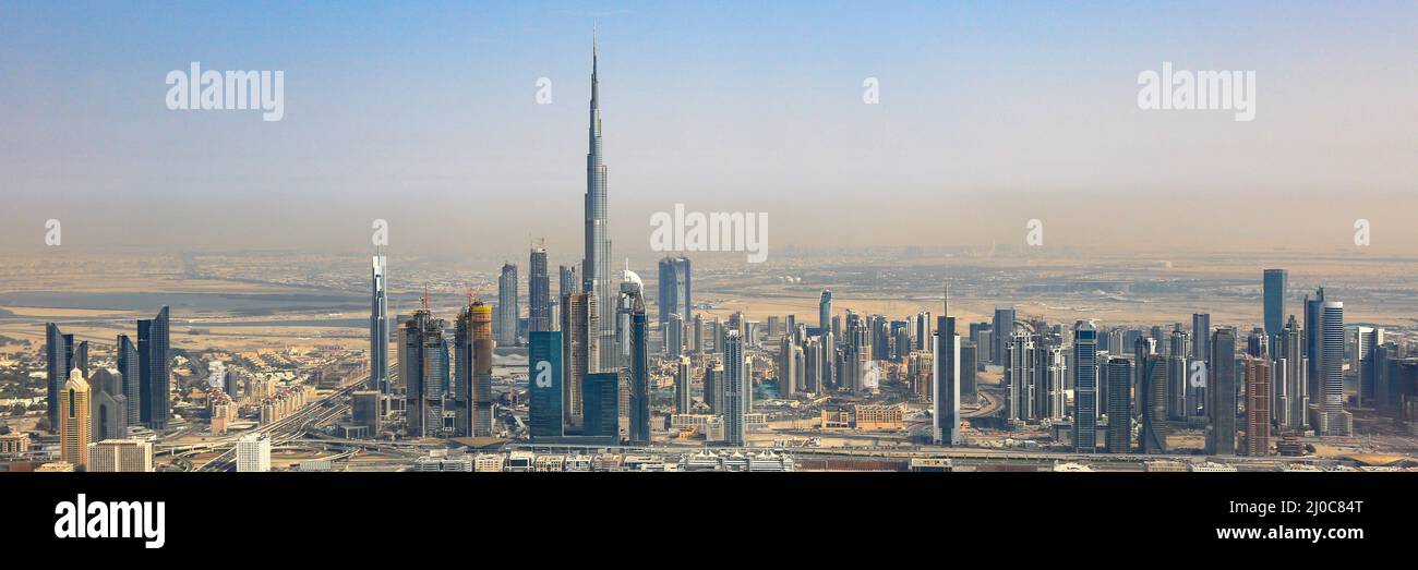 Dubai skyline Burj Khalifa panorama grattacielo vista aerea foto aerea Foto Stock