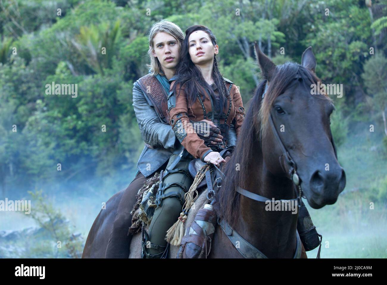 IVANA BAQUERO E AUSTIN BUTLER NELLE CRONACHE DI SHANNARA (2016). Foto Stock