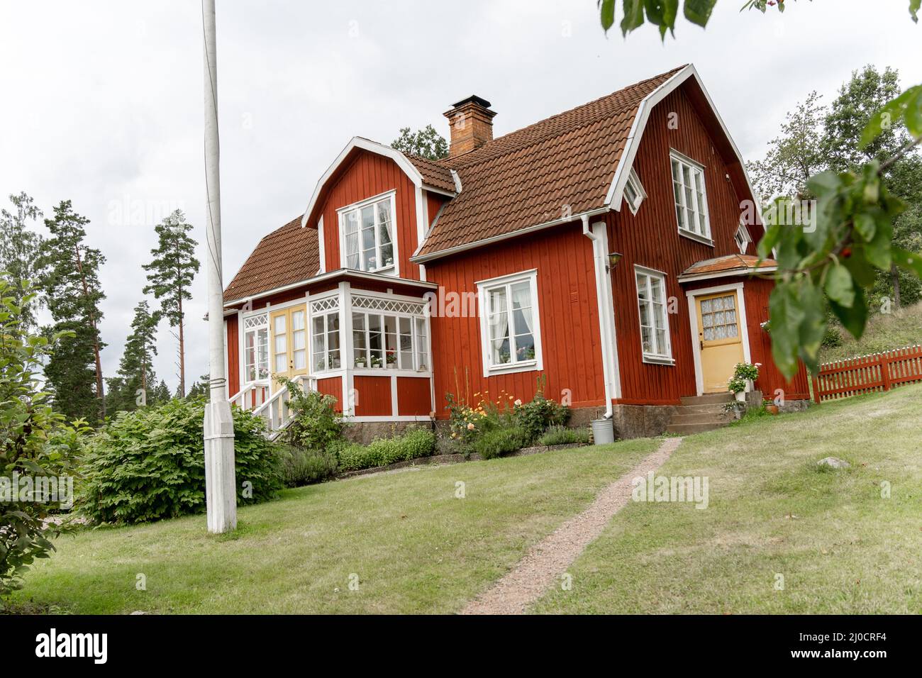 Casa Svezia rossa del famoso emil Foto Stock