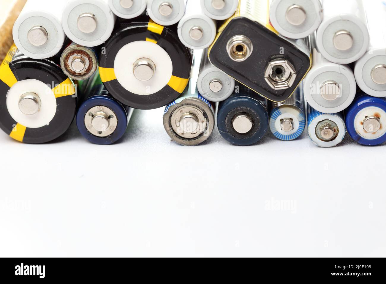 Molte batterie vecchie Foto Stock