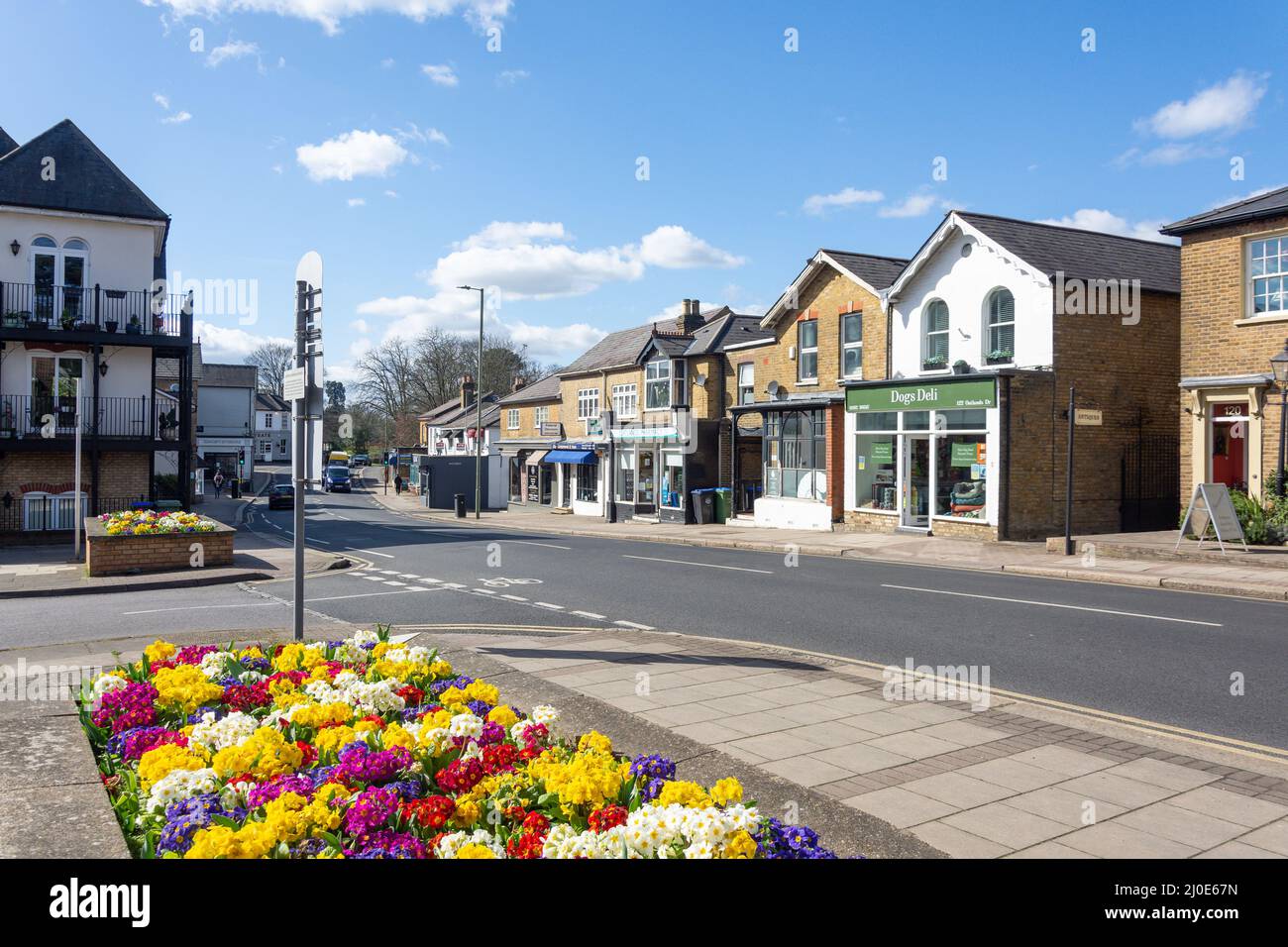 Centro del villaggio, Oatlands Drive, Oatlands, Surrey, Inghilterra, Regno Unito Foto Stock