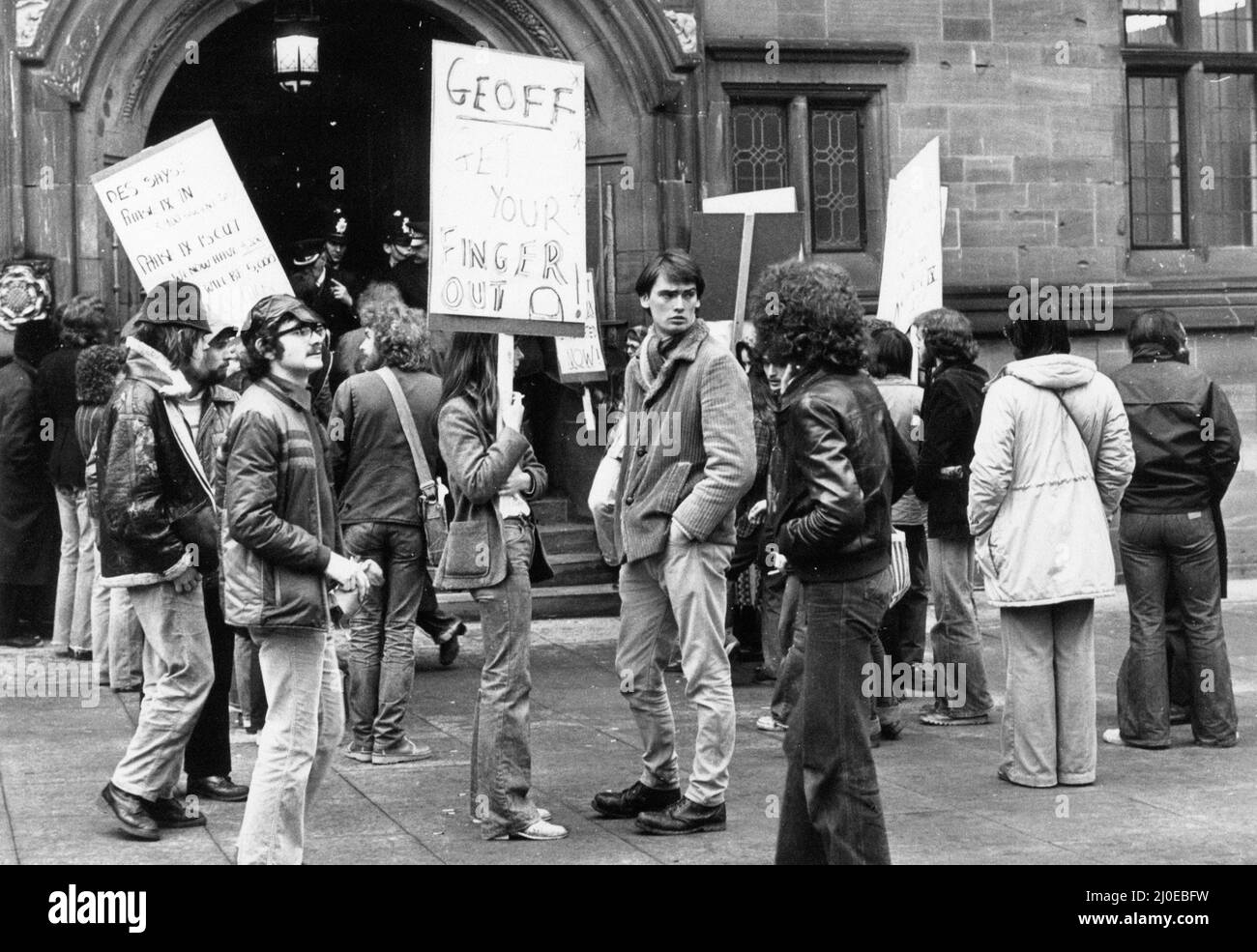 Manifestazione di studenti del Politecnico di Lanchester fuori dalla Council House, Coventry, 15th dicembre 1978. Foto Stock