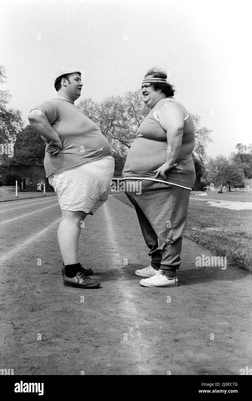 Jogger-nauts: John Robinson scrittore sportivo con Colin Taylor jogging a Battersea Park. Maggio 1979 78-2550-001 Foto Stock