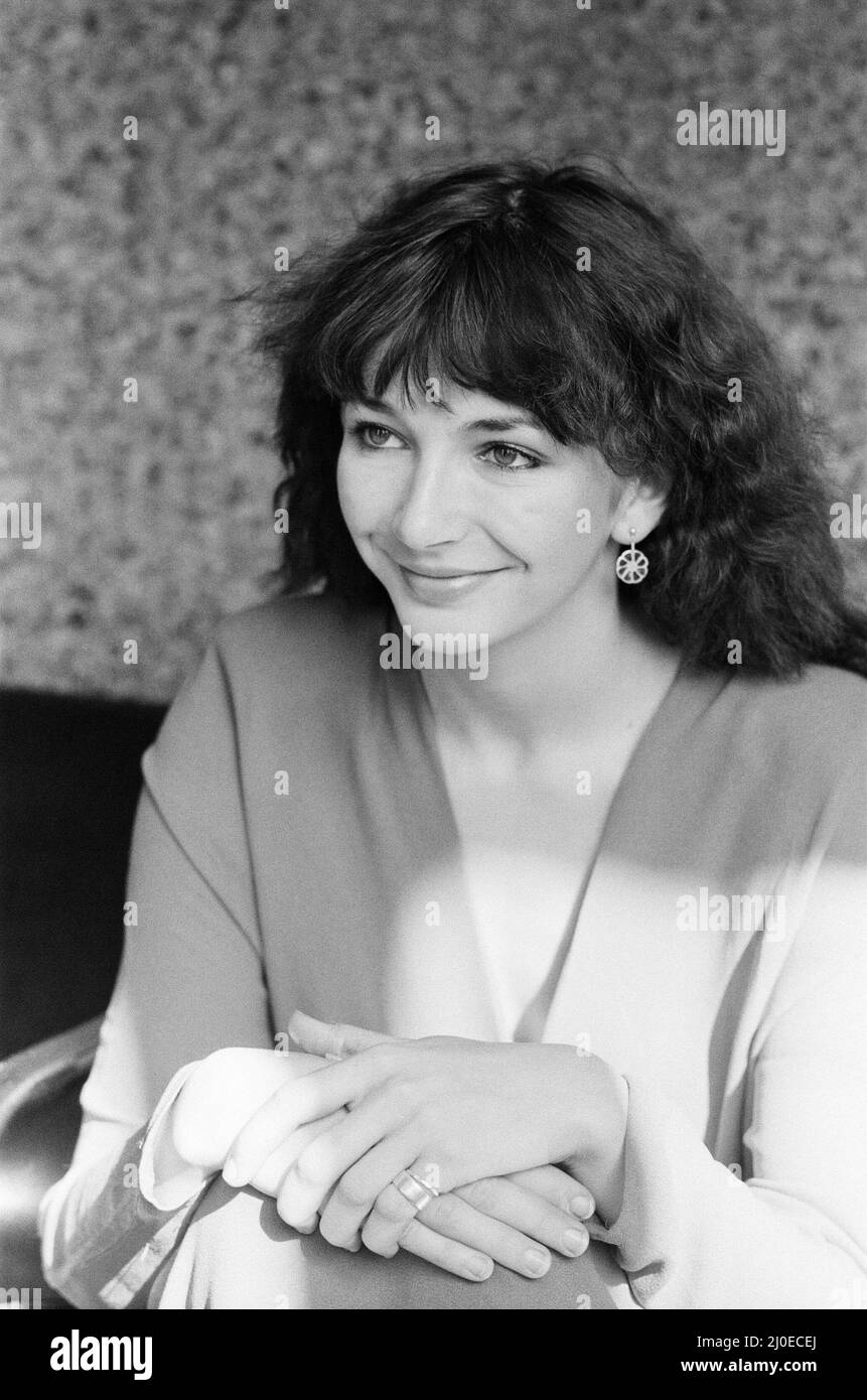 Kate Bush, cantante, cantautore e musicista.Pictured a Londra, Inghilterra. Foto scattata il 27th settembre 1979 da 1979, Kate Bush aveva pubblicato gli album 'The Kick Inside' con i suoi singles hit 'Wuthering Heights' e 'The Man Wwith the Child in His Eyes', e 'Lionhart' con i suoi singles 'Hammer Horror' e 'Wow' Foto Stock