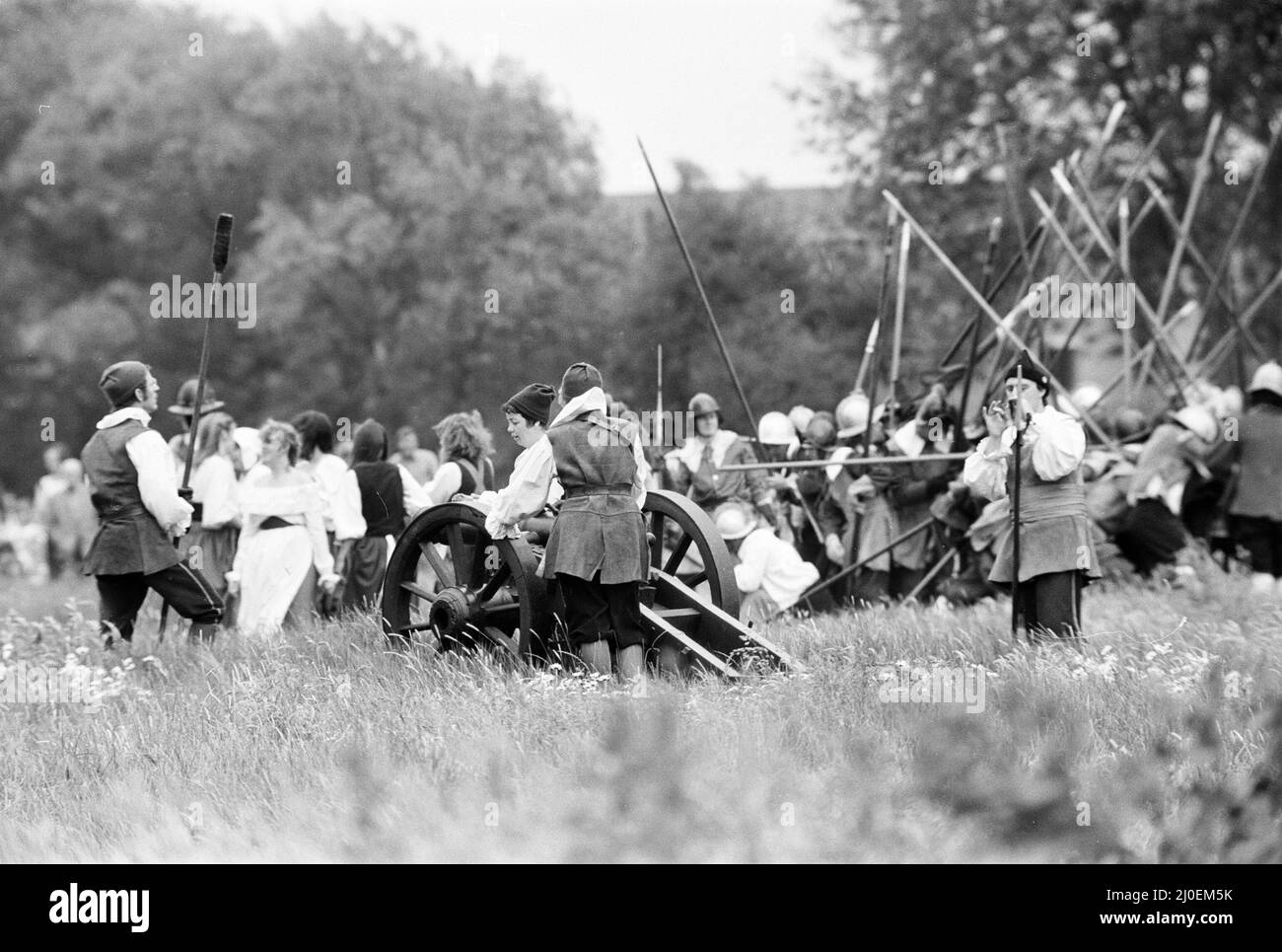 Guerra civile inglese, rievocazione, eseguita dal Sealed Knot, un'associazione educativa, Reading, giugno 1980. Foto Stock