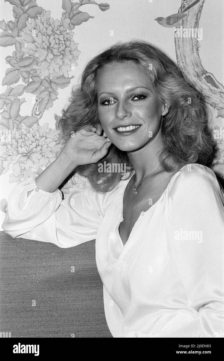 Cheryl Ladd, attrice americana, che suona Kris Munroe nella serie televisiva Charlie's Angels, nella foto al Berkeley Hotel, Knightsbridge, Londra, 5th maggio 1978. Si trova a Londra per un'apparizione ospite al Muppet Show. Foto Stock