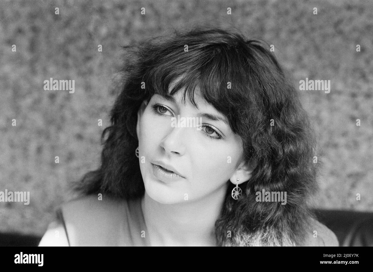 Kate Bush, cantante, cantautore e musicista.Pictured a Londra, Inghilterra. Foto scattata il 27th settembre 1979 da 1979, Kate Bush aveva pubblicato gli album 'The Kick Inside' con i suoi singles hit 'Wuthering Heights' e 'The Man Wwith the Child in His Eyes', e 'Lionhart' con i suoi singles 'Hammer Horror' e 'Wow' Foto Stock