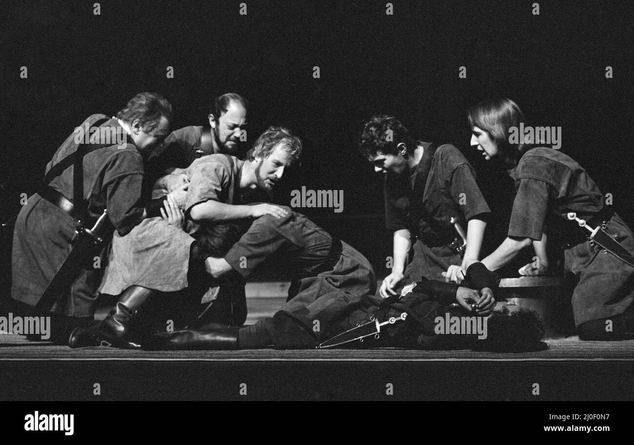 Un giovane Alan Rickman (all'estrema destra) di Antony e Cleopatra alla RSC di Stratford diretto da Peter Brook. 3rd ottobre 1978 Foto Stock