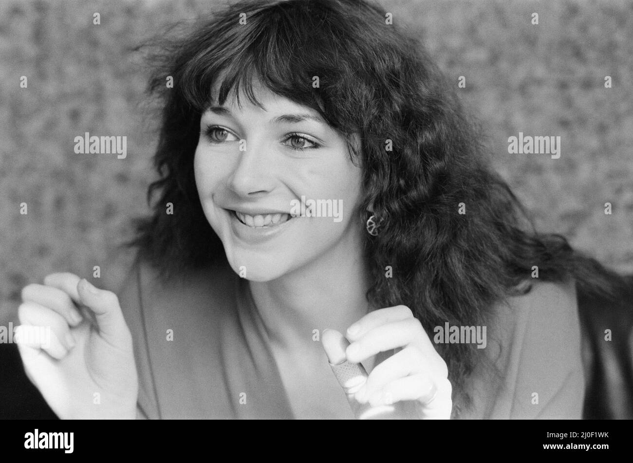 Kate Bush, cantante, cantautore e musicista.Pictured a Londra, Inghilterra. Foto scattata il 27th settembre 1979 da 1979, Kate Bush aveva pubblicato gli album 'The Kick Inside' con i suoi singles hit 'Wuthering Heights' e 'The Man Wwith the Child in His Eyes', e 'Lionhart' con i suoi singles 'Hammer Horror' e 'Wow' Foto Stock