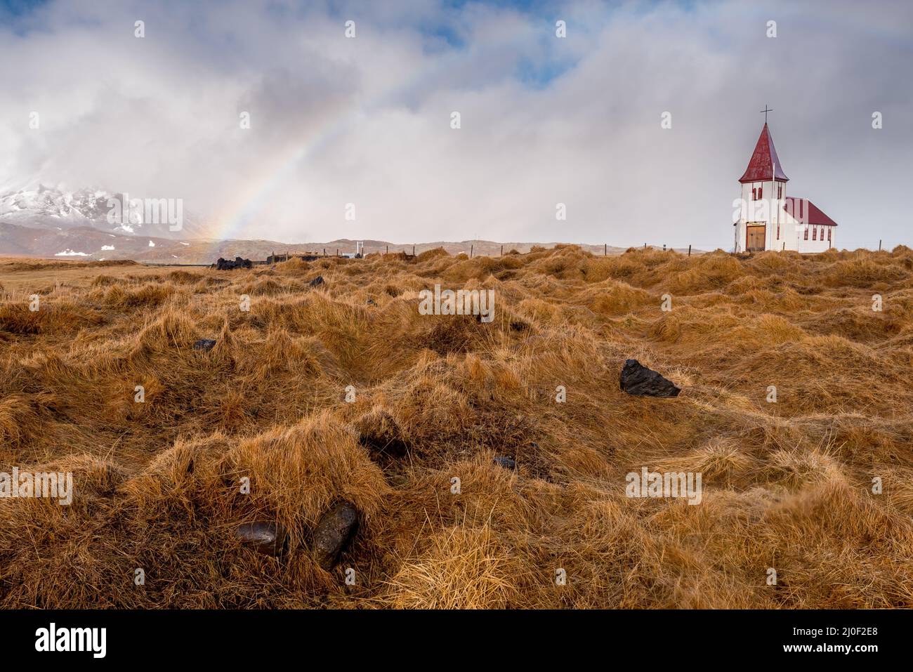Chiesa di Hellnar nella penisola di Straefellsnes nell'Islanda occidentale. Foto Stock