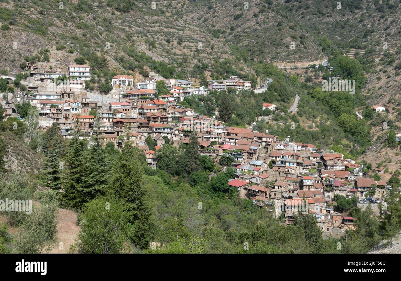 Villaggio di montagna di Askas a Troodos montagne, Cipro Foto Stock