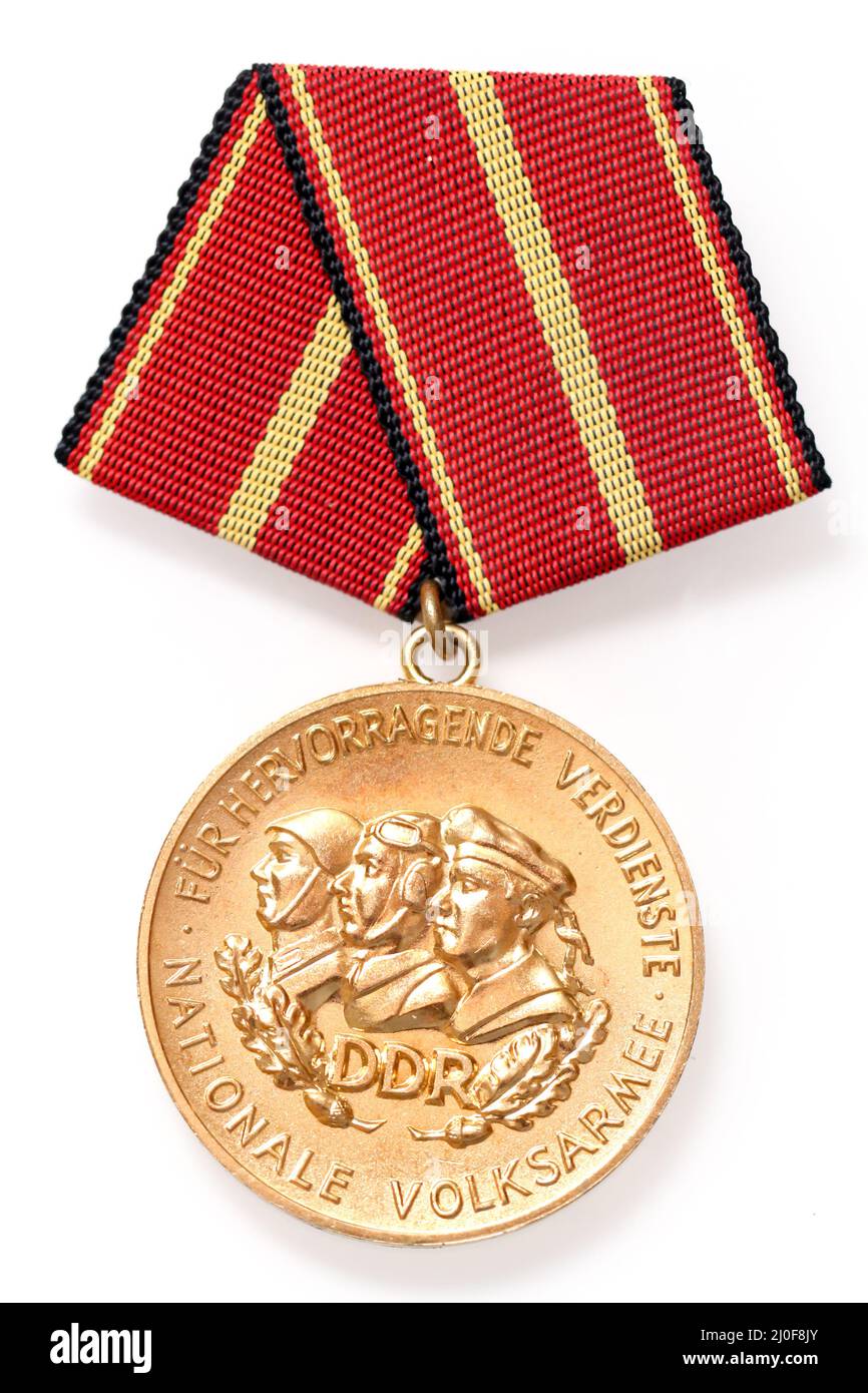 Primo piano di un ordine, di un badge o di una medaglia del periodo GDR. Foto Stock