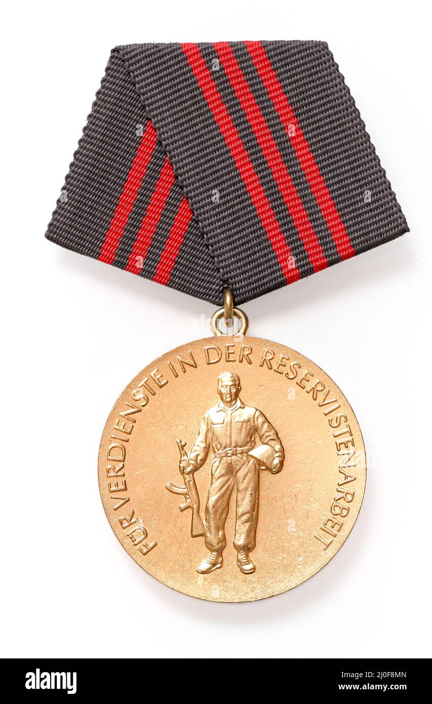 Primo piano di un ordine, di un badge o di una medaglia del periodo GDR. Foto Stock