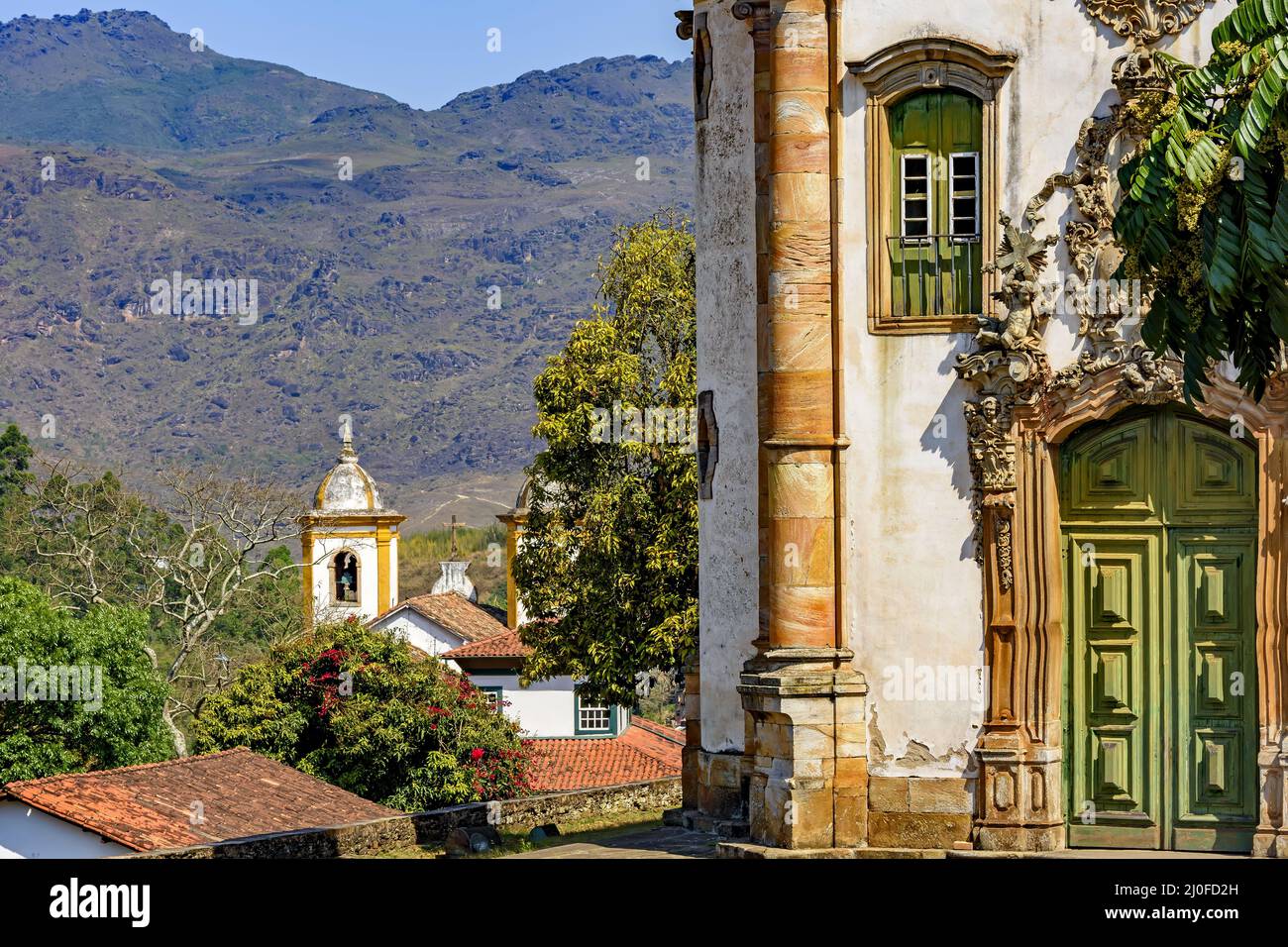 Chiese storiche in stile coloniale del 18th secolo nella città di Ouro Preto Foto Stock Chiese storiche in stile coloniale del 18th secolo nella città di Ouro Preto Foto Stock