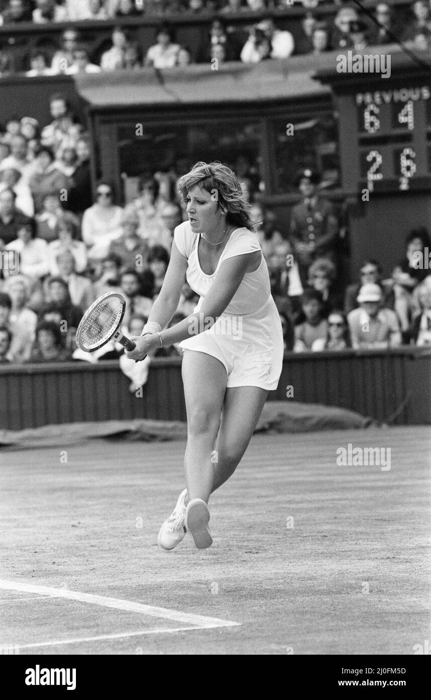 1978 Ladies Singles Final, Wimbledon, Chris Evert v Martina Navratilova, Wimbledon Tennis Championships , venerdì 7th luglio 1978. Martina Navratilova vince in tre set (2?6, 6?4, 7?5) i nostri spettacoli di foto ... Chris Evert, terzo insieme, insieme di decisione, azione di corrispondenza. Foto Stock