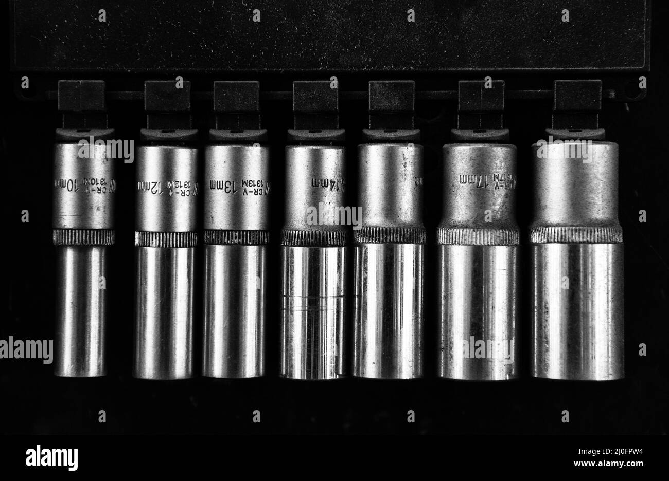 Gruppo di teste per chiavi metalliche di varie dimensioni Foto Stock