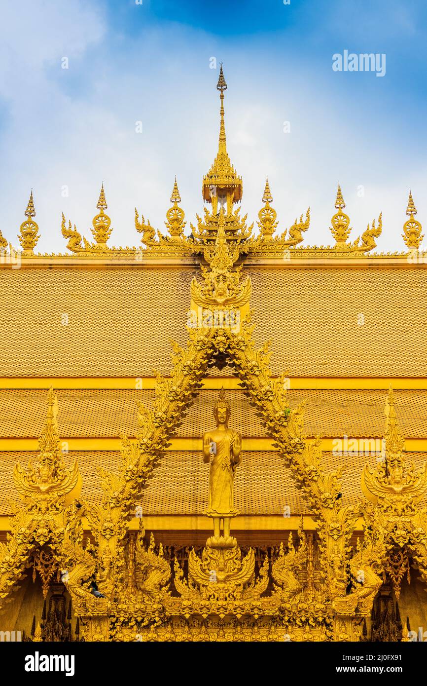 Bella e sorprendente Golden tempio buddista di Wat Paknam Jolo , Bangkla , Chachoengsao , della Thailandia Foto Stock