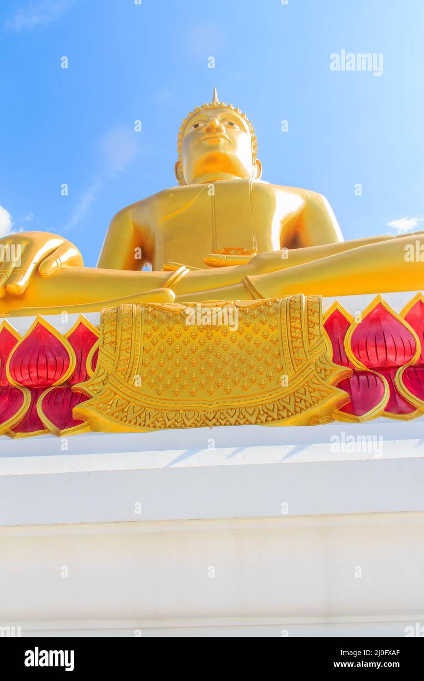 Grande immagine del Buddha al Wat Lamduan Mekong Riverside, Naimuang, Nongkhai Foto Stock