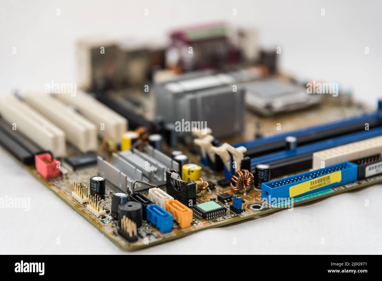 Computer motherboard bios chip immagini e fotografie stock ad alta  risoluzione - Alamy
