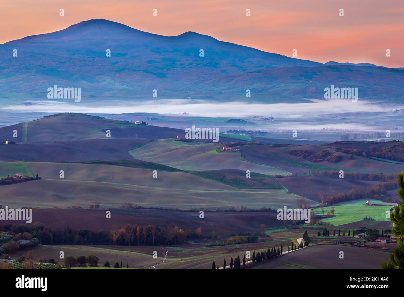 Toscana. Crepuscolo prima dell'alba Foto Stock