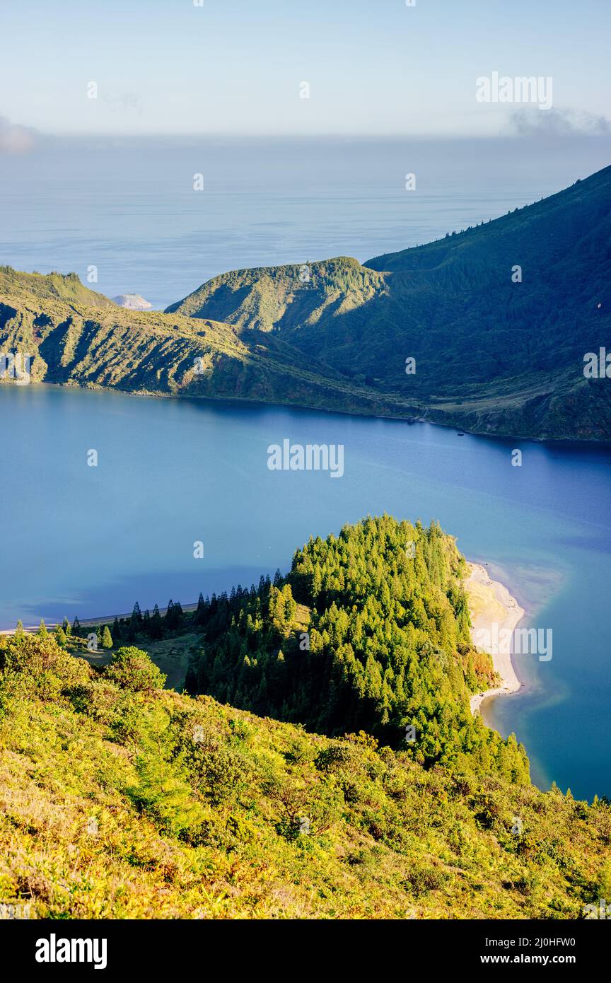 lagoa do fogo, paesaggio e lago a Sao Miguel, Isole Azzorre Foto Stock