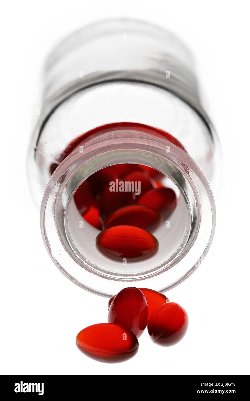 krill capsule di olio in flacone di vetro di farmacia isolato su sfondo bianco Foto Stock