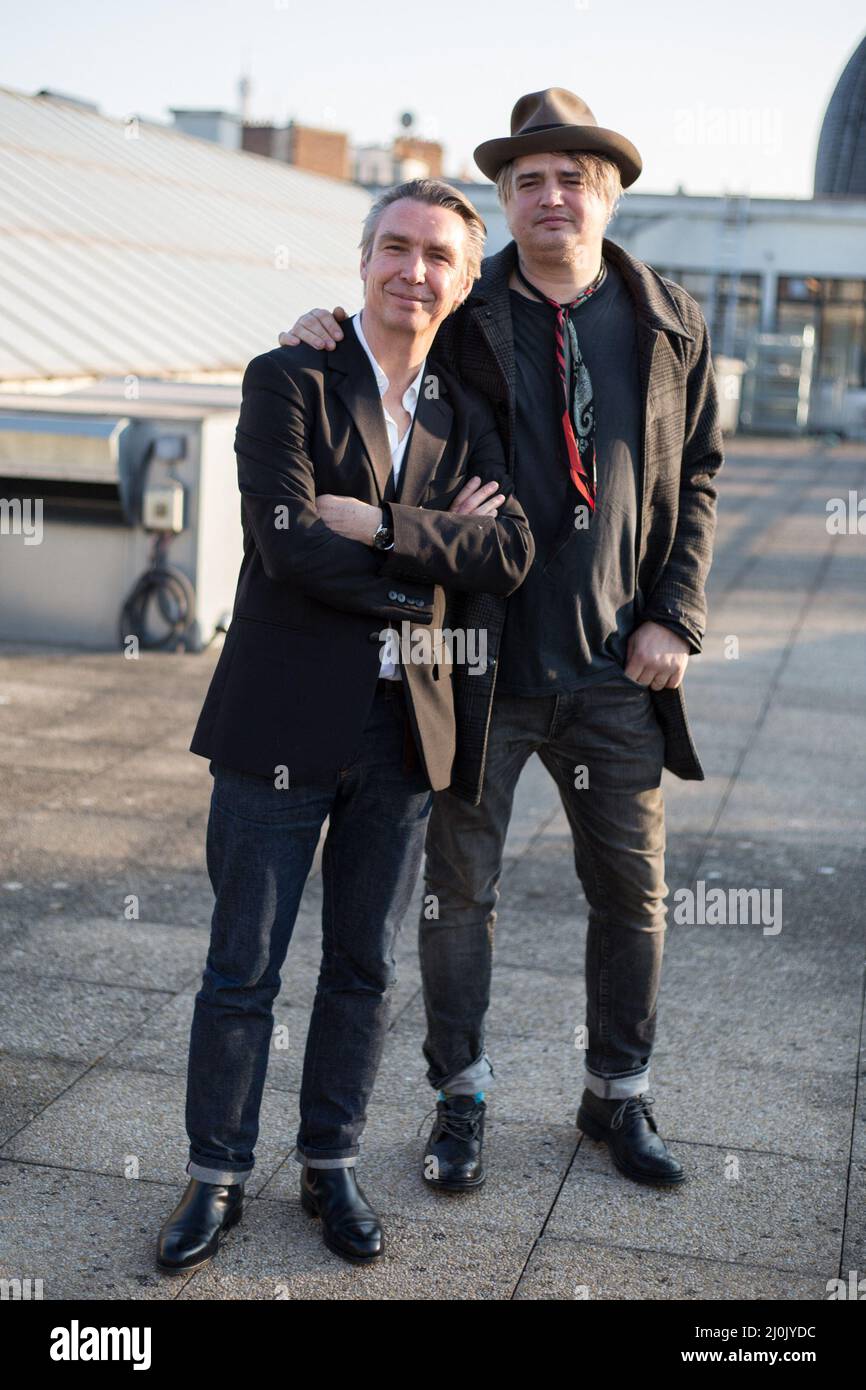 Parigi, Francia. 19th Mar 2022. Exclusive - Pete Doherty e Frederic lo on  Rooftop hanno tenuto al Fnac Paris Ternes per la promozione del loro nuovo  album \