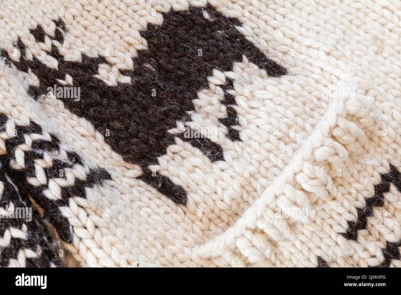 Dettaglio di un maglione lavorato a mano in stile Cowichan presso il Britannia Ship Yard Complex a Steveston British Columbia Canada Foto Stock