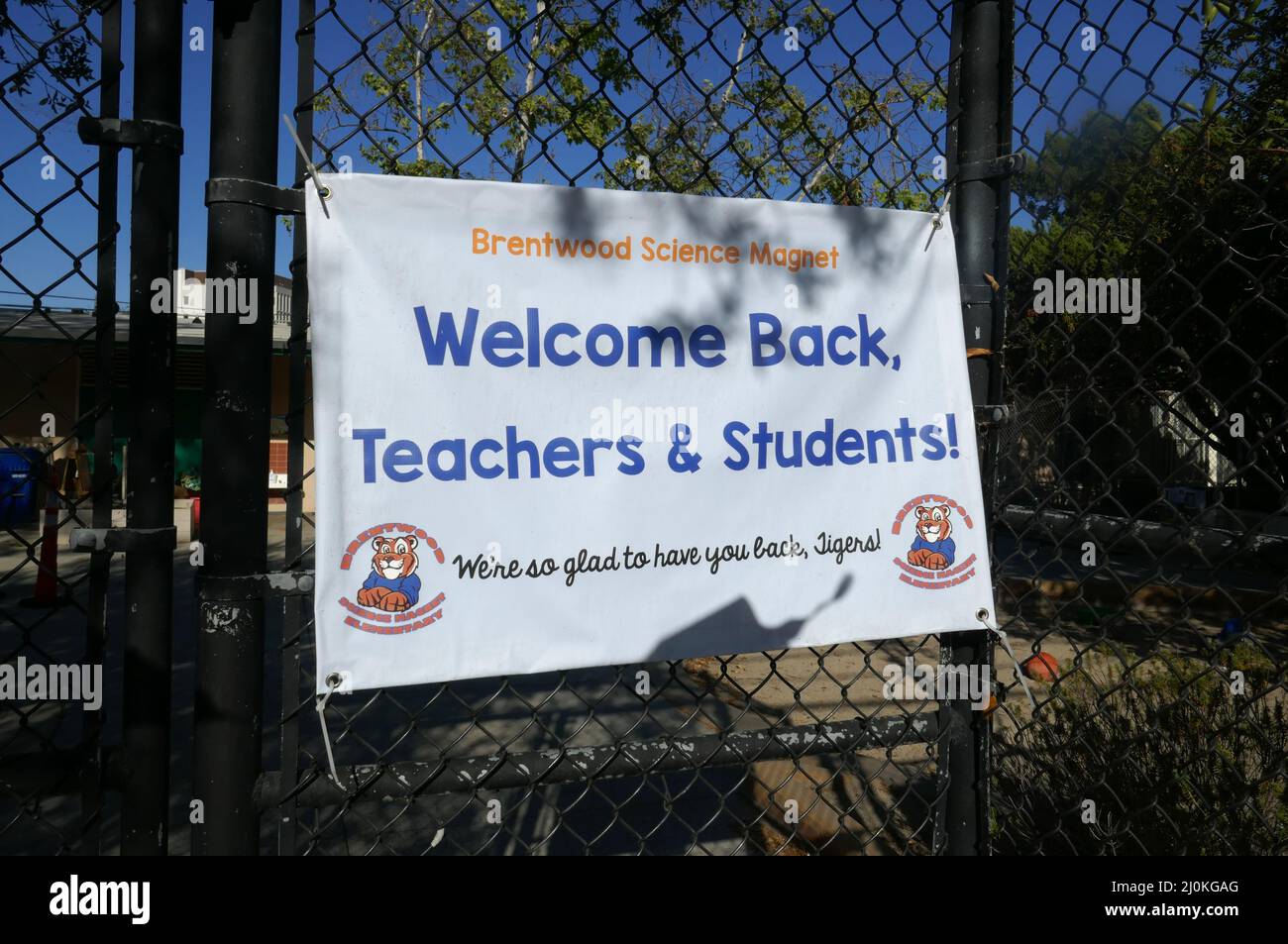 Los Angeles, California, USA Una visione generale dell'atmosfera della Brentwood School, i cui ex studenti comprendono Adam Levine di Maroon 5, Patrick Schwarzenegger, Peter Vidmar, Fred Savage, ben Savage, Jon Landau, Don Diamont e molti altri il 16 marzo 2022 a Los Angeles, California, USA. Foto di Barry King/Alamy Stock Foto Foto Stock