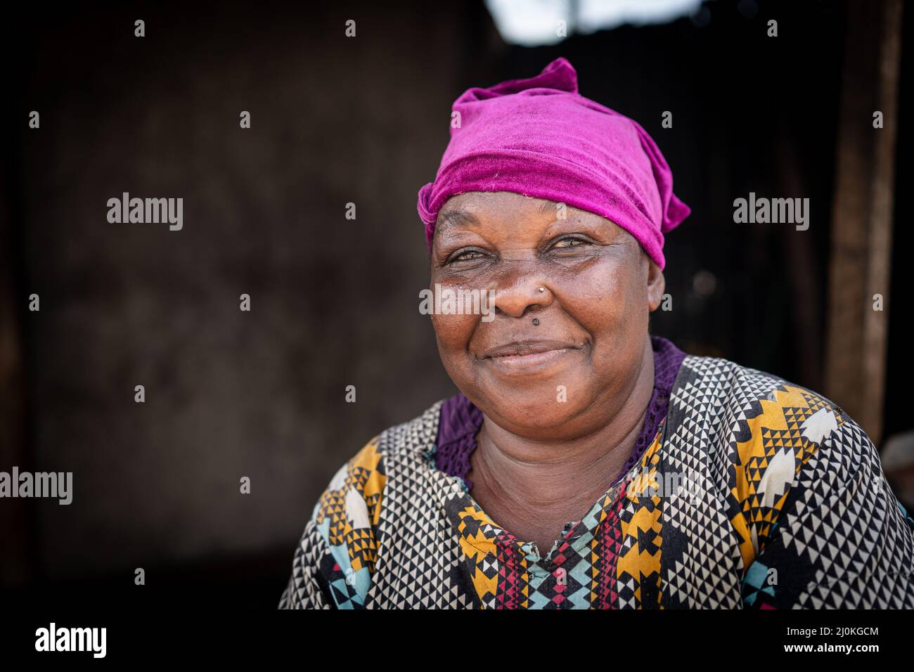 Ritratto di donna nera africana anziana Foto Stock