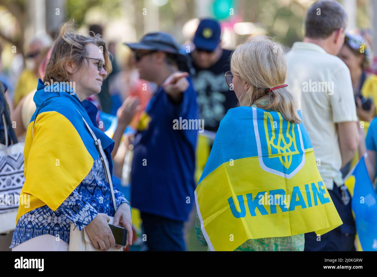 Delray Beach, Florida, Stati Uniti. Marzo 19th 2022. Palm Beach: L'Ucraina si raduna contro l'invasione russa. Alcuni ucraini a Palm Beach, Miami, Boca Raton protestano contro l'invasione dell'esercito russo in Ucraina. Ucraina segni e messaggi di protesta della guerra. Credit: Yaroslav Sabitov/YES Market Media/Alamy Live News Foto Stock