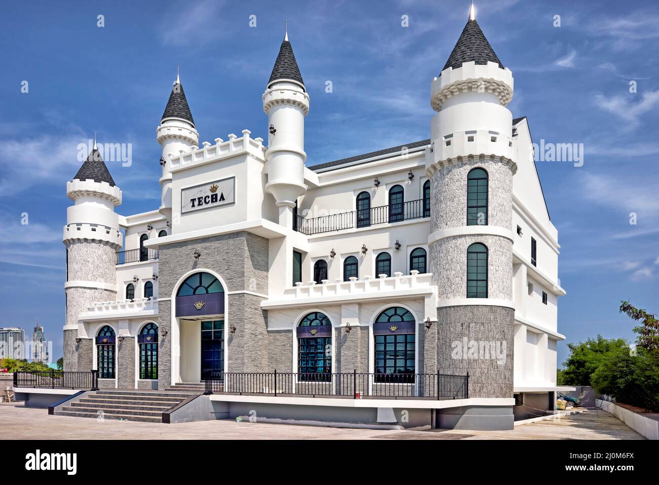 Architettura Thailandia. Castello come un inusuale boutique hotel in costruzione Sud-Est Asiatico Foto Stock