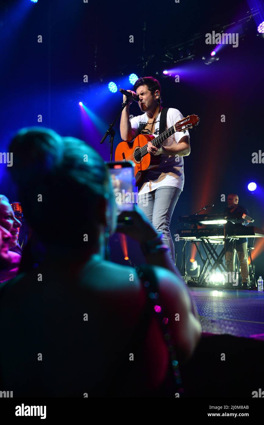 MIAMI, Florida - 18 MARZO: Jose Manuel Munoz Calvo e David Munoz Calvo di Estopa si esibiscono dal vivo sul palco al James L Knight Center il 18 marzo 2022 a Miami, Florida. (Foto di JL/Sipa USA) Credit: Sipa USA/Alamy Live News Foto Stock