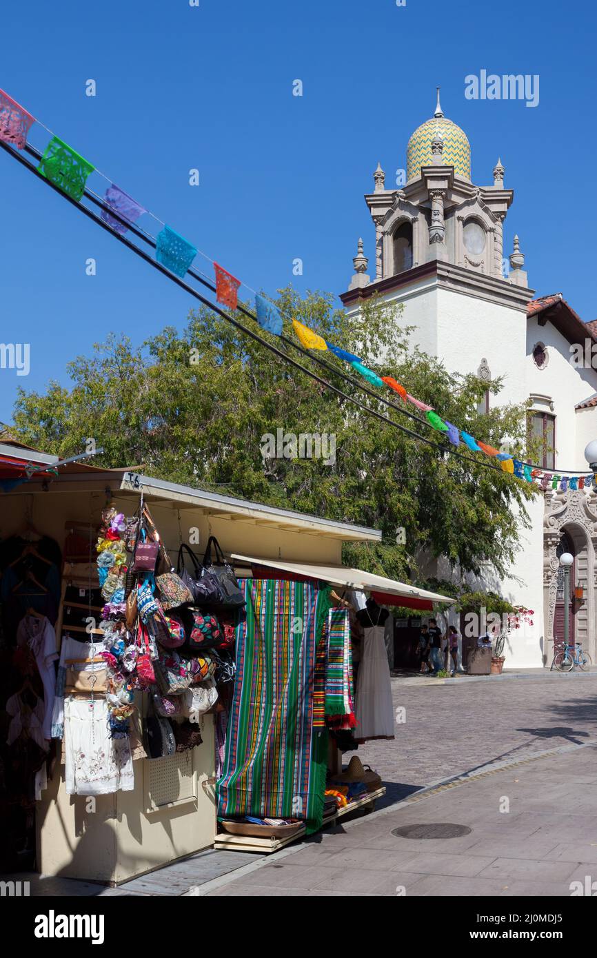 LOS ANGELES, CALIFORNIA, Stati Uniti d'America - AGOSTO 10 : mercato di Olvera Street a Los Angeles, California, Stati Uniti d'America il 10 Agosto 2011 Foto Stock