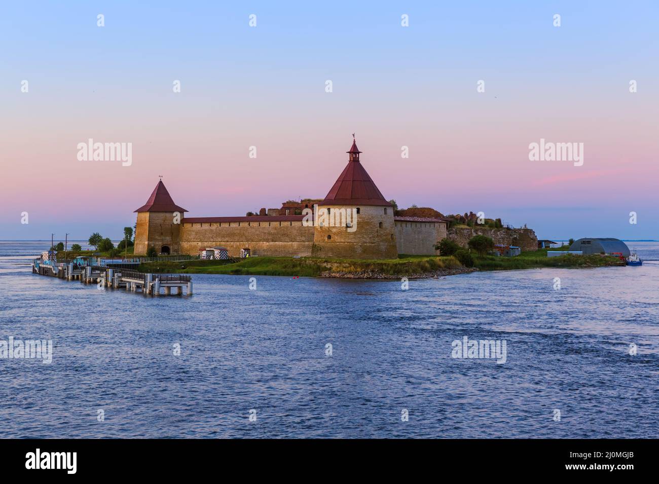 Fortezza Oreshek su una piccola isola sul fiume Neva - Regione di Leningrad Russia Foto Stock