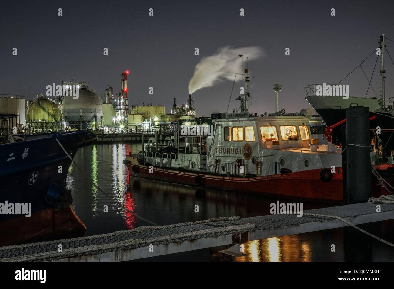 Vista notturna della fabbrica della zona industriale di Kawasaki Keihin Foto Stock