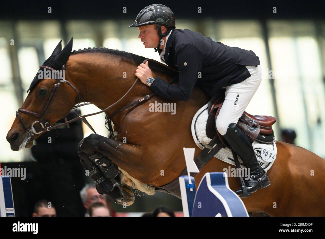 Willem Greve compete durante il Saut Hermes a le Grand Palais Ephemere il 18 marzo 2022 a Parigi, Francia. Foto Laurent Zabulon/ABACAPRESS.COM Foto Stock