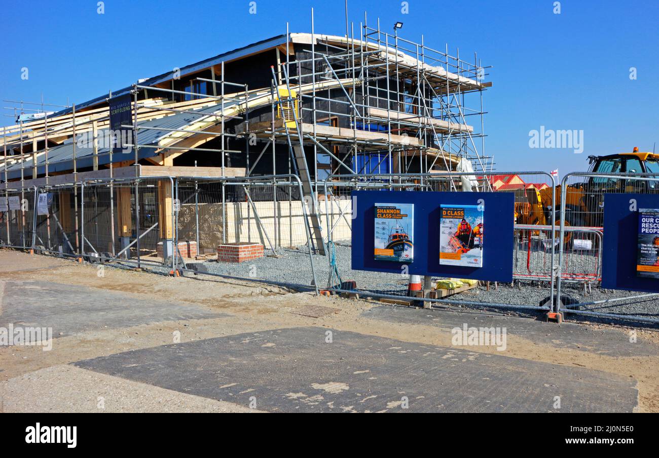 La nuova costruzione di barche di salvataggio RNLI in costruzione nel marzo 2022 sulla costa nord del Norfolk a Wells-Next-the-Sea, Norfolk, Inghilterra, Regno Unito. Foto Stock
