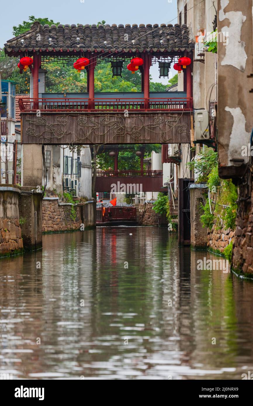 Crociera in barca sulla città canale di Suzhou - Cina Foto Stock
