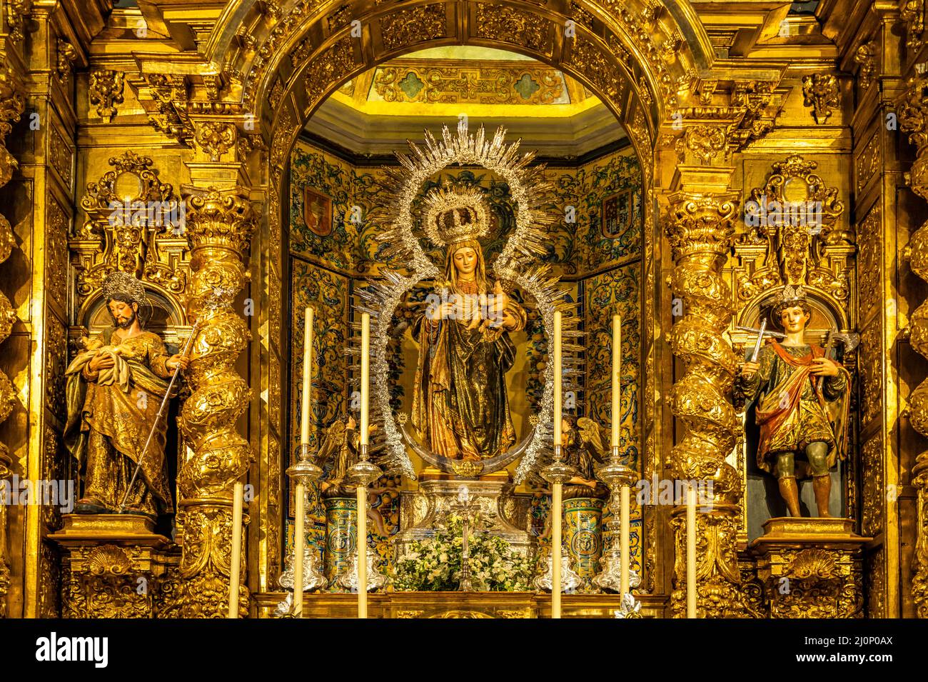 Madonna der Pfarrkirche Santa María Magdalena in Sevilla, Andalusia, Spanien | Madonna nella chiesa di Santa María Magdalena , Siviglia, Andalusia, Sp Foto Stock