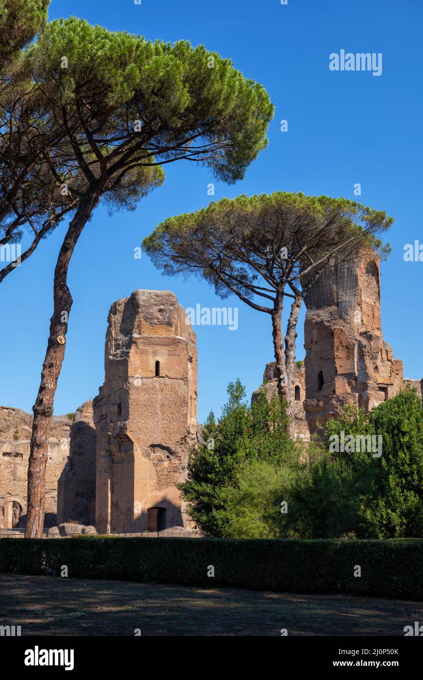 Le Terme di Caracalla nella città di Roma. Rovine di antiche terme romane (terme) dal 216 d.C. Foto Stock