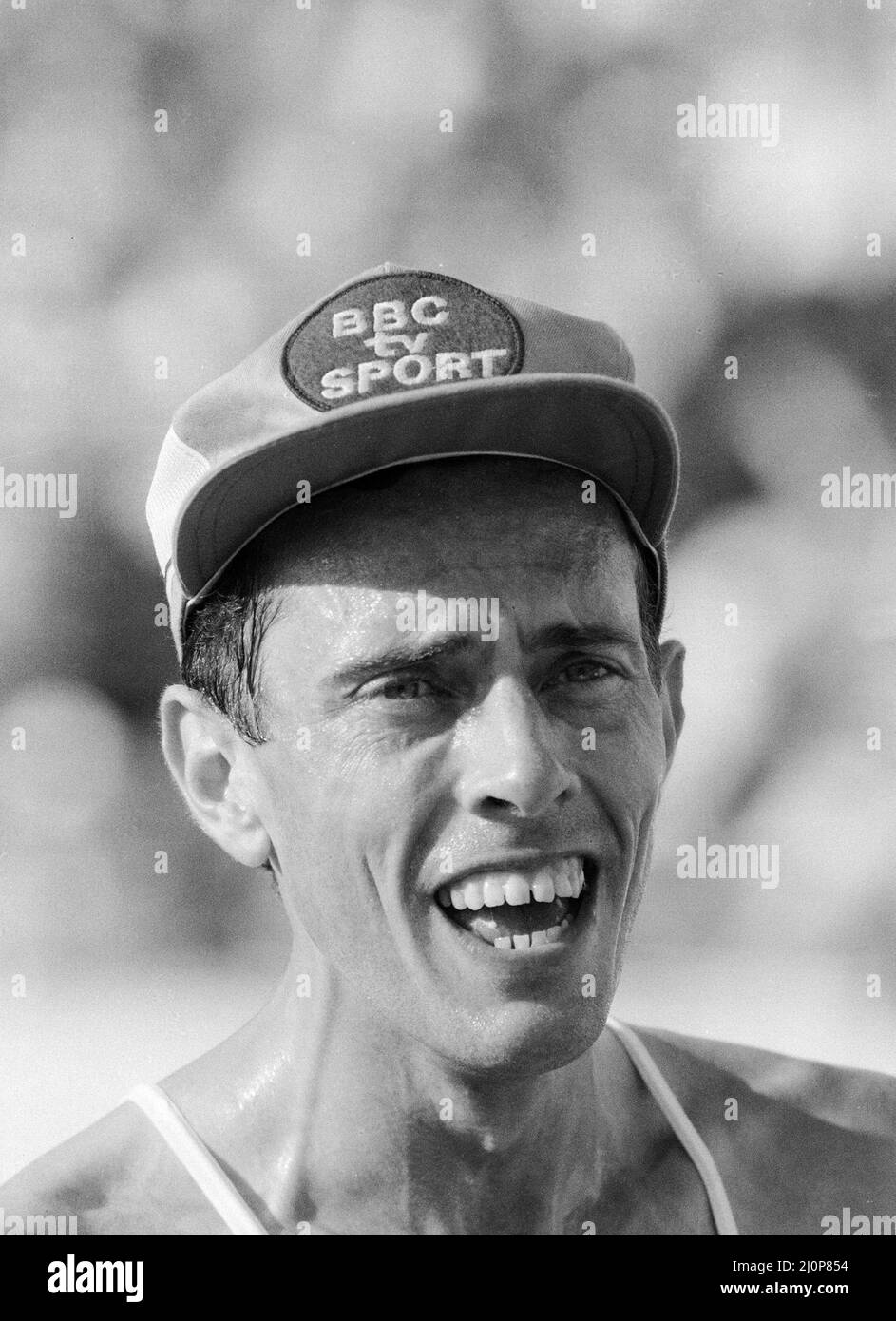 1984 Giochi Olimpici a Los Angeles, USA. Steve Ovett della Gran Bretagna dopo aver finito secondo nella finale di Quarter, riscaldare tre dei 800 metri degli uomini per qualificarsi per le semifinali. 7th agosto 1984. Foto Stock