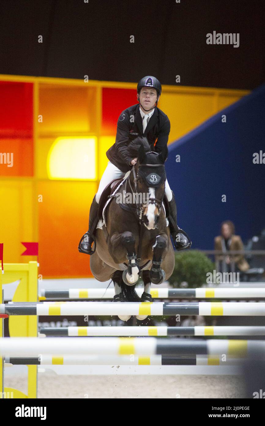 Scott BRASH (GBR) guida HELLO SHELBY durante il Prix GL Eventi al Saut-Hermes 2022, evento equestre FEI il 19 marzo 2022 al Grand-palais effimero di Parigi, Francia - Foto: Christophe Bricot/DPPI/LiveMedia Foto Stock