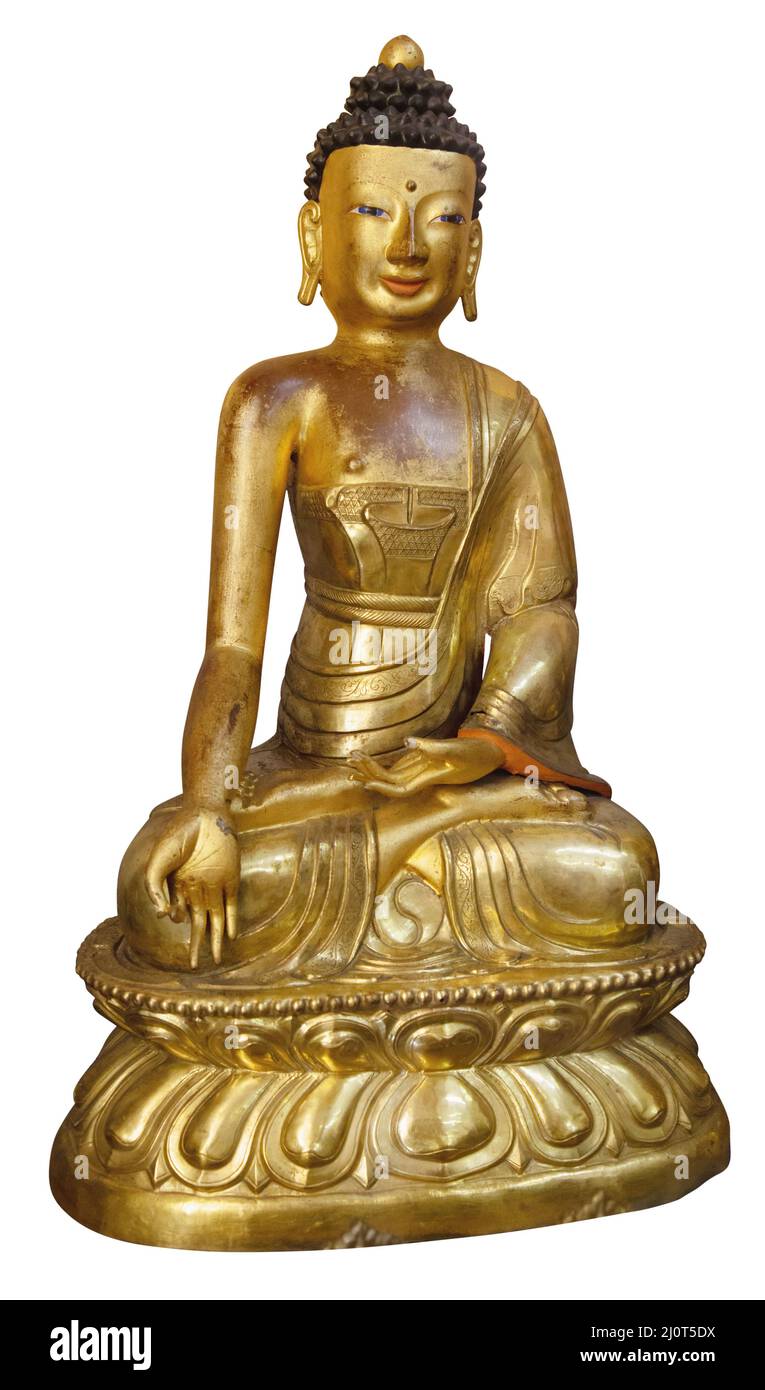 Splendido Buddha Shakyamuni, classico e splendente. Siddhartha Gautama. Statua d'oro con occhi aperti, isolata su sfondo bianco Foto Stock